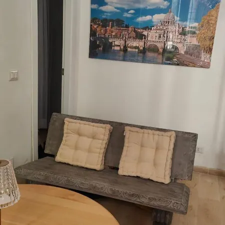 Crescenziovaticanflat
